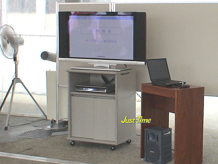 ハイアングルテレビ台